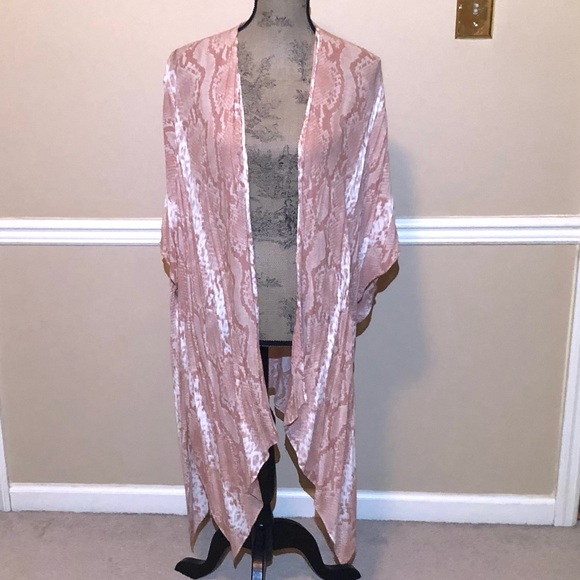 Seed Peach Color Reptile Print Long Duster.  One Size Fits All - Picture 1 of 5
